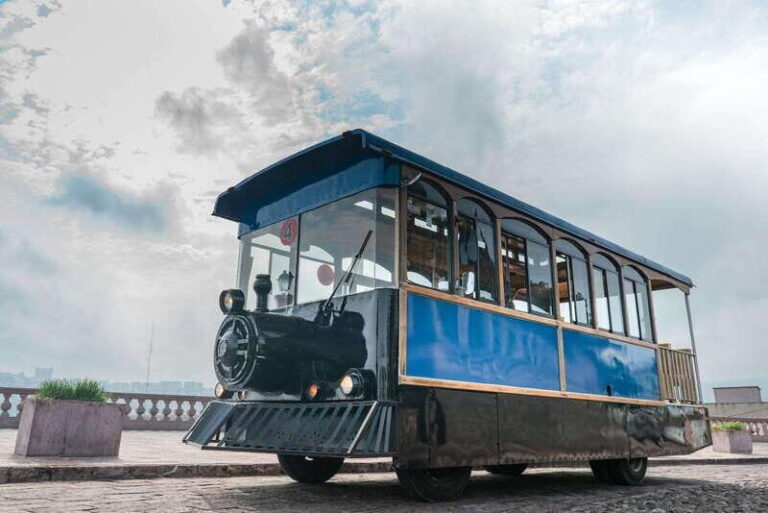 Querétaro: Tranvia Classic Trolley Car Guided Tour - Who Should Consider This Tour?
