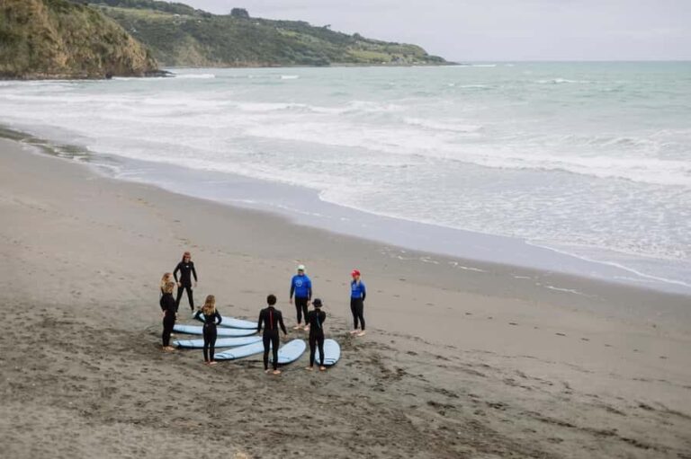 Raglan: 2 Day Surf Lesson & Rental Package - The Location: Ngarunui Beach
