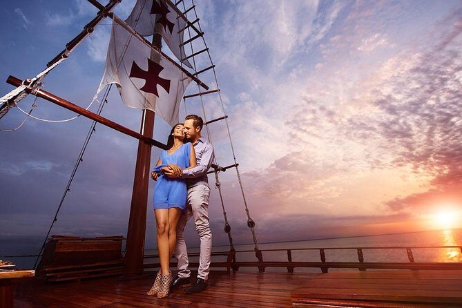 Romantic Dinner in Cancun - Sailing on a Beautiful Lagoon - The Value of the Experience