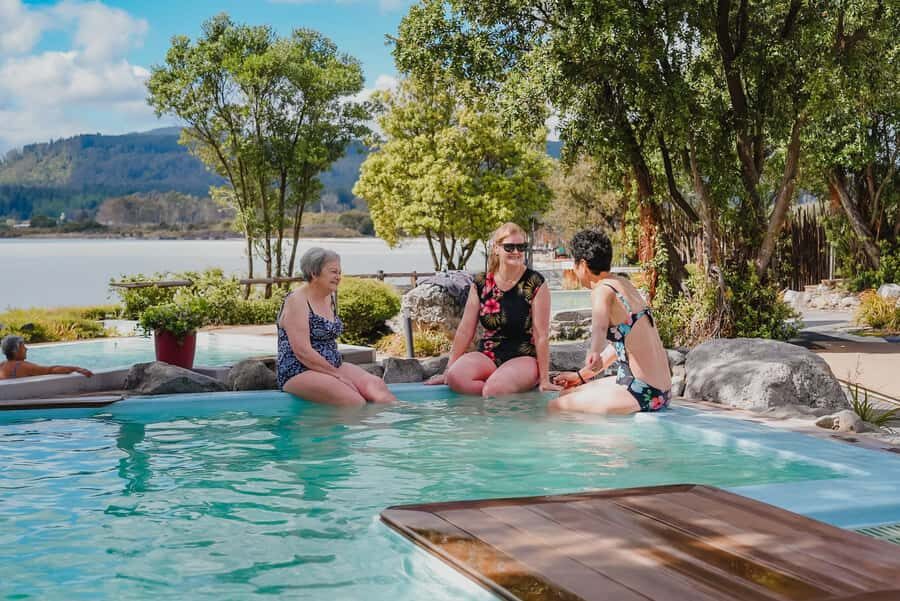 Rotorua: Polynesian Spa Pavilion Hot Pool Bathing (12+ yrs) - Facilities and Comfort