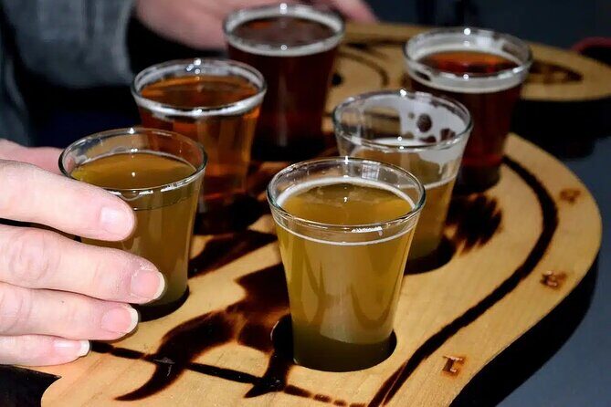 Round Pyramids with Private Tequila Experience from Jalisco - Tequila Tasting: Artisanal versus Semi-Traditional