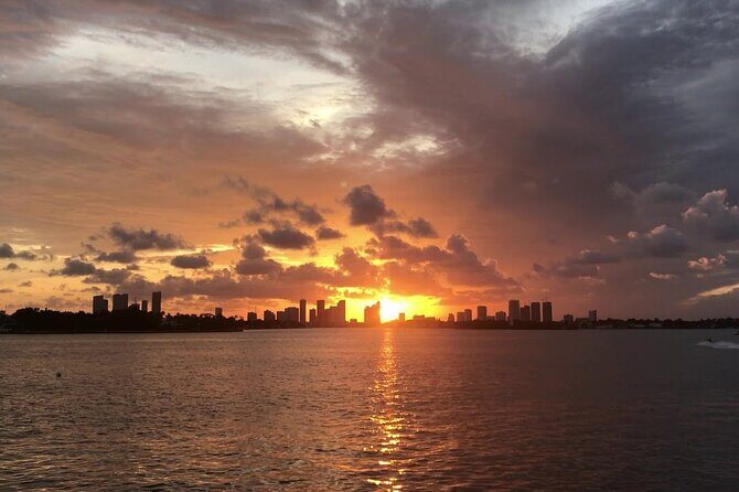 Round Trip Motorcoach Transfer to Key West from Miami - The Sum Up