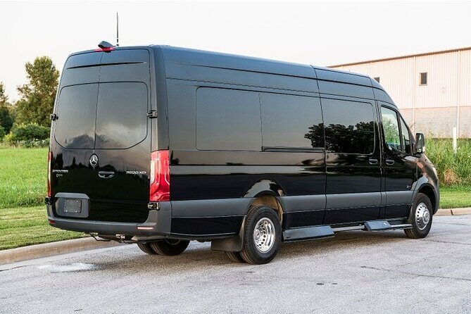 Round Trip Private Transfer Las Vegas Airport to Las Vegas by limo MB Sprinter - Who Is This Transfer Best For?