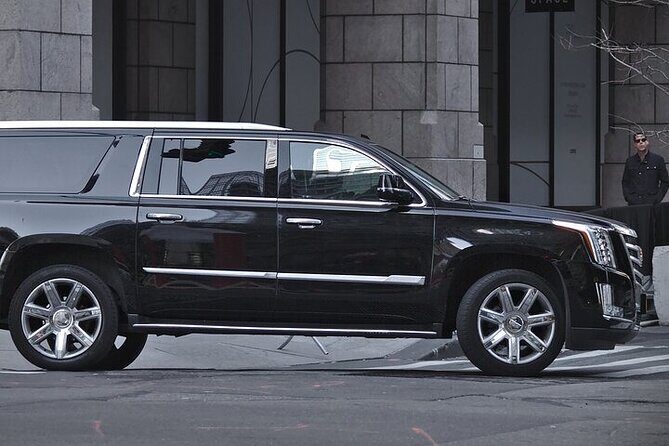 Roundtrip Private Shopping Transfer to Woodbury or Jersey Gardens - The Destinations: Woodbury Common & Jersey Gardens