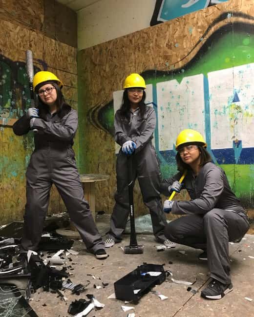 Sacramento Downtown: Rage Room Experience - Practical Considerations
