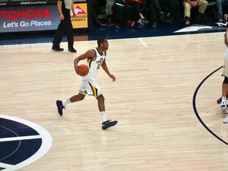 Salt Lake City: Utah Jazz Basketball Game Ticket - What to Expect When Attending a Utah Jazz Game