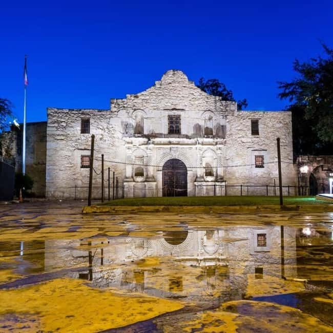 San Antonio: City Lights Night Tour by Trolley - The Itinerary in Detail