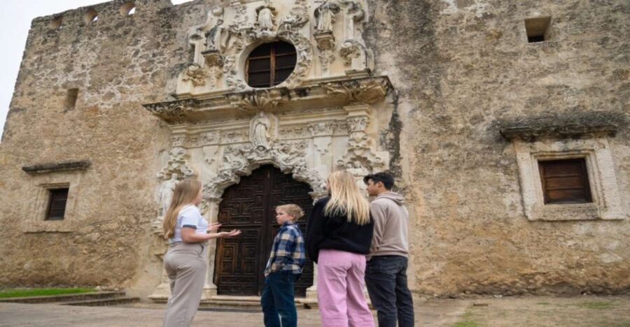 San Antonio Walking Tour with Cruise and Tower of Americas - What Makes This Tour Stand Out?