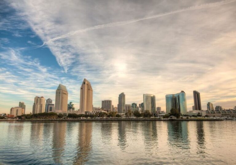 San Diego: Christmas Eve Buffet Brunch or Dinner Cruise - The Overall Experience and Considerations