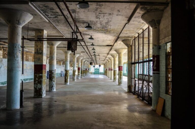 San Francisco: City Highlights Tour with Alcatraz Ferry - What’s Included and What’s Not