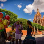 San Miguel De Allende: Downtown Landmarks Walking Tour - Landmark Highlights and Their Stories