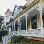 Savannah: Historic Districts & Bonaventure Private Tour - The Guide and Experience