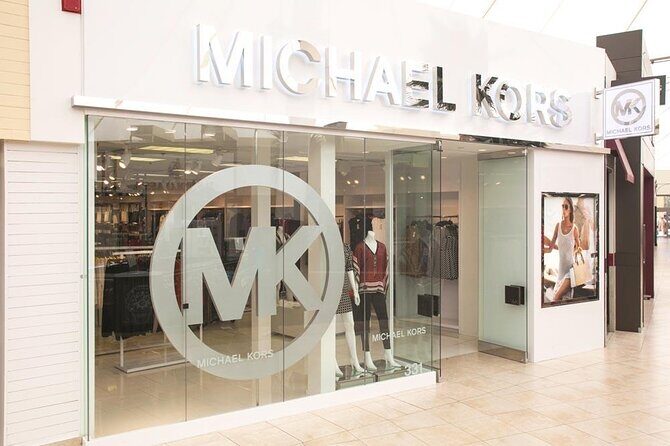 Sawgrass Mall Outlet Private Luxury Transfer - What are the benefits of choosing this service?