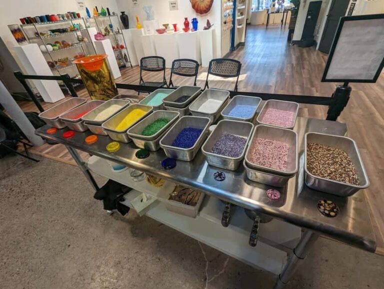 Seattle: Glassblowing Workshop Create Your Own Art - FAQ