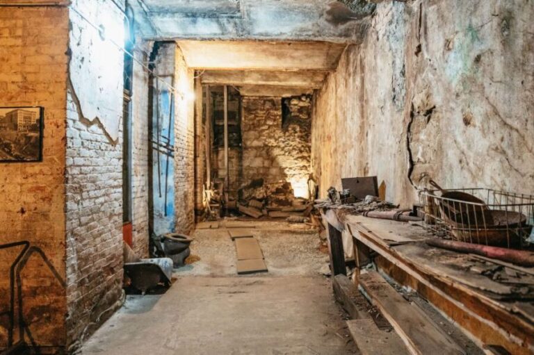 Seattle: Guided Underground Walking Tour - Authentic Perspectives from Reviewers