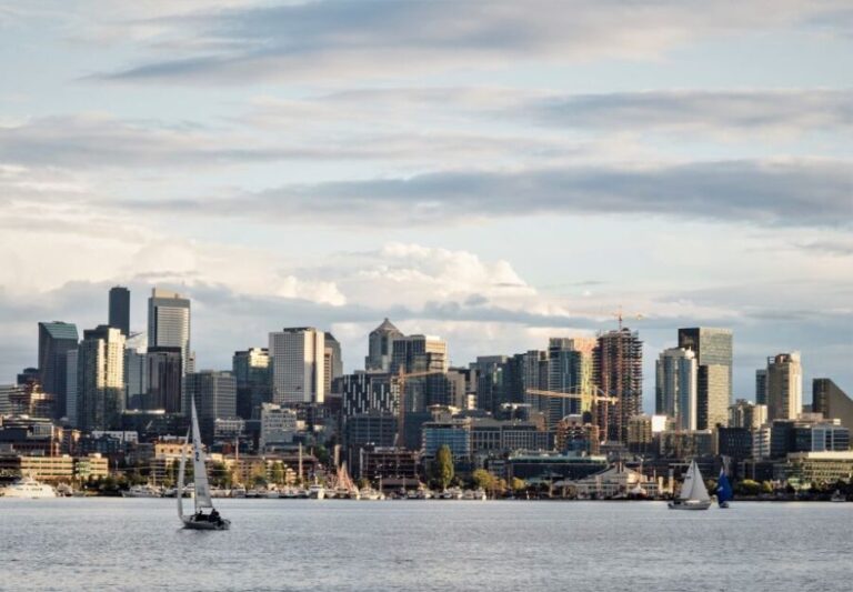 Seattle: Locks Cruise with Local Guide - Itinerary Breakdown