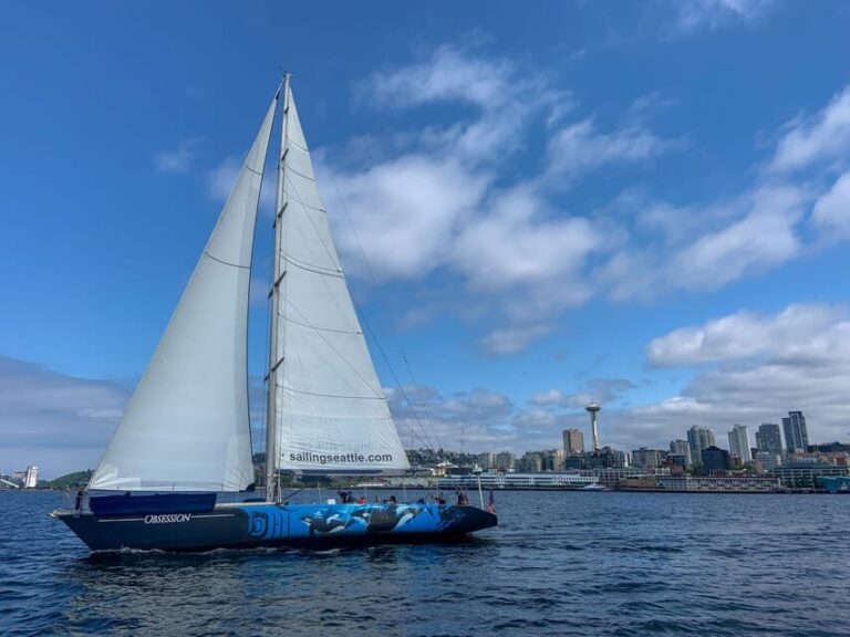 Seattle: Sailing Cruise - The Crew and Atmosphere