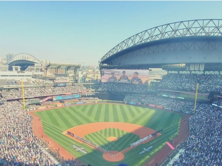 Seattle: Seattle Mariners Baseball Game at T-Mobile Park - What to Expect During Your Visit