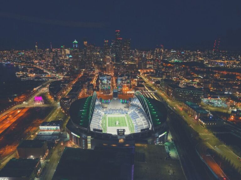 Seattle: Seattle Seahawks Football Game Ticket - What to Expect from a Seahawks Game at Lumen Field