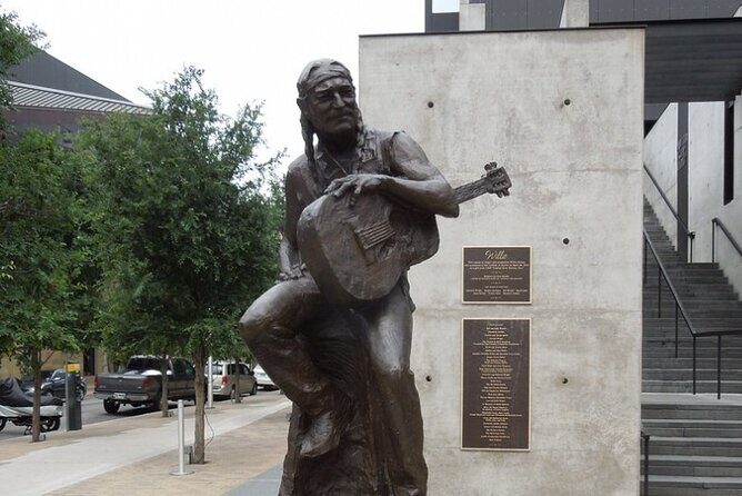 Self-Guided Austin Scavenger Hunt: Birds, Bats, BBQ and Bass - The Experience: Pros and Cons