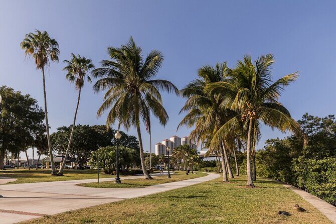 Self-Guided Fort Myers Scavenger Hunt: His Greatest Invention - The Experience and Itinerary