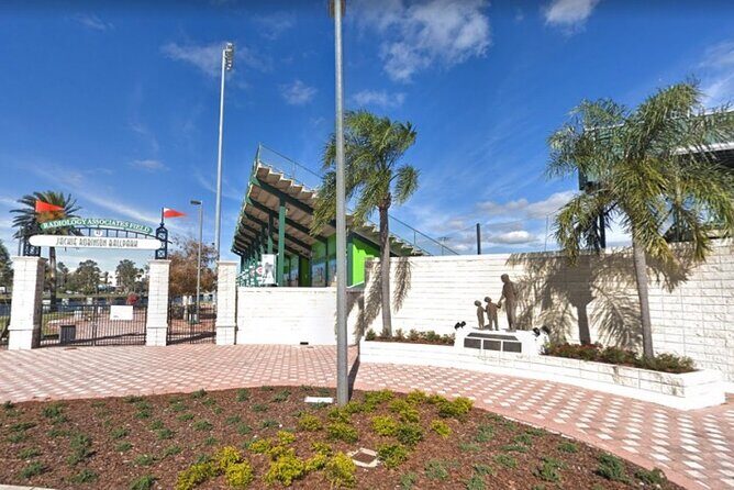 Self-Guided Scavenger Hunt: History Beyond The Beach - What You’ll See and Do