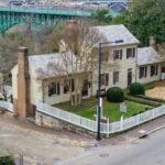 Self-Guided Scavenger Hunt: Knoxville's Perfect Blend - Who Will Love This?