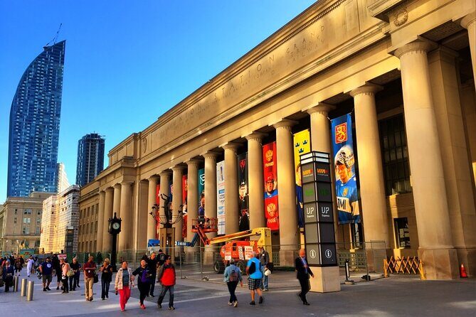 Self-Guided Scavenger Hunt: The Wonders of Old Toronto - Challenges and Considerations