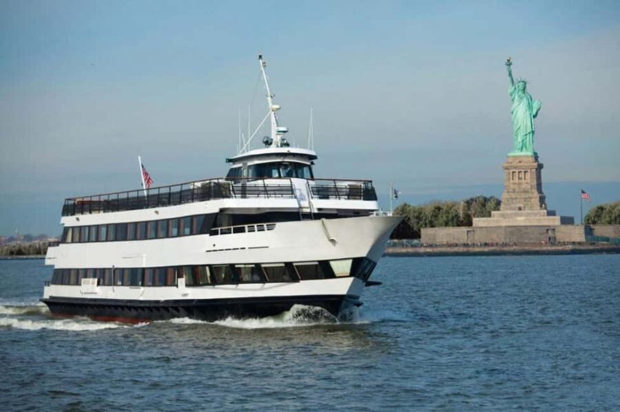 Serenity Yacht NYC New Years Eve Cruise - What You Can Expect: The Itinerary and Experience