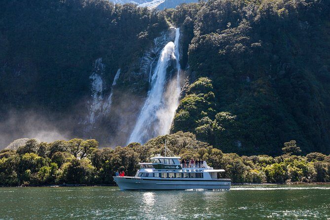 Small Group, Award Winning Milford Sound Day Experience & Cruise - The Scenic Stops and Their Significance