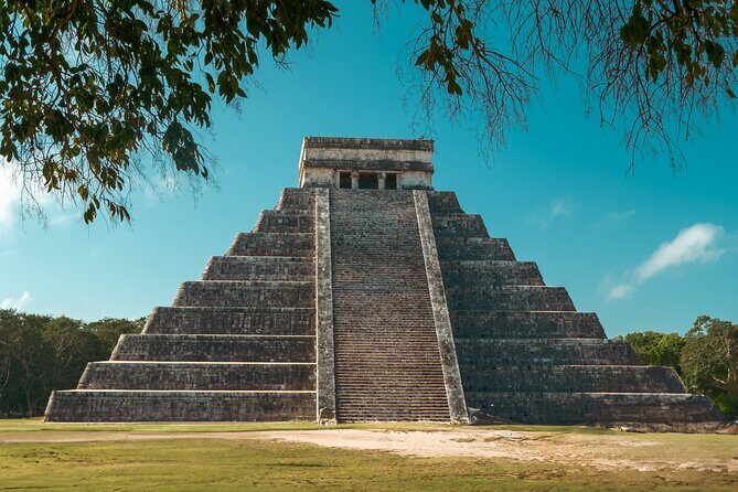Small Group with early access to Chichen Itza, Ekbalam and Cenote - In-Depth Look at the Tour Experience