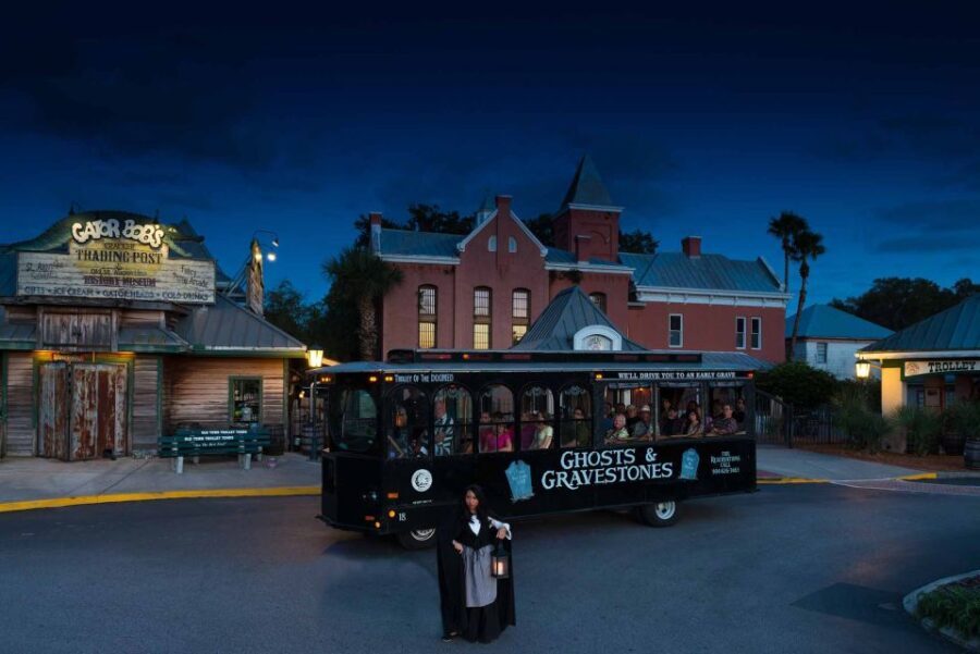 St. Augustine: Ghosts and Gravestones Old Town Trolley Tour - Who Will Love This Tour?