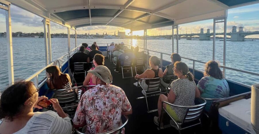St. Augustine: Sunset Boat Tour with Dolphin Spotting - The Sunset and Wildlife