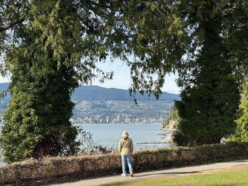 Stanley Park CarTour:SmallGroup/Comfort&CheaperThan BikeTour - Is This Tour Right for You?