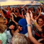Statue of Liberty Boat Party in NYC - The Experience in Practice: Pros and Cons