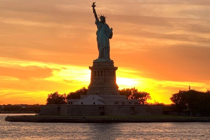 Statue of Liberty Sunset Cruise and New York City Sky Line - The Itinerary: What to Expect