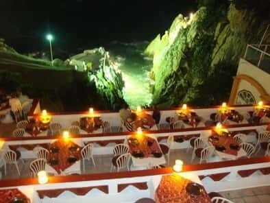 *Sunset High Diver Show 3Course Dinner 2 Drinks Diff Options - Authentic Traveler Insights