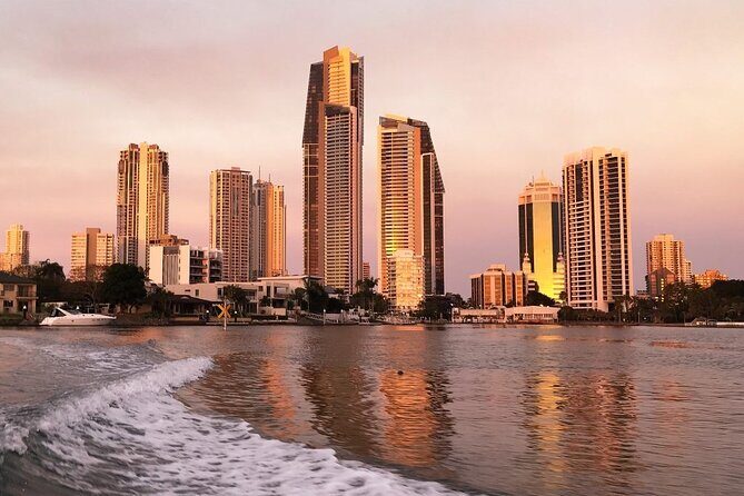 Surfers Paradise Sightseeing Sunset River Cruise - The Experience and Atmosphere