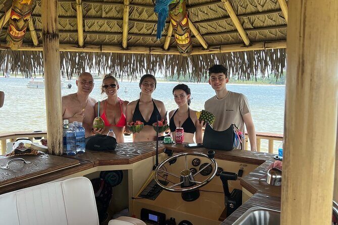 TAILFINS Tiki Boat Destin/Crab Island (6HRS/PRIVATE) - The Value of the Experience