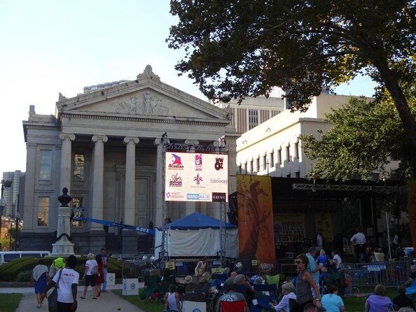 Tale of Two Cities: Uptown Bike Tour in New Orleans - An In-Depth Look at the Uptown Bike Tour