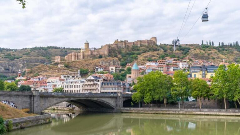 Tbilisi: Old and New City Guided Tour with 2 Cable Car Rides - Transport, Group Size, and Duration