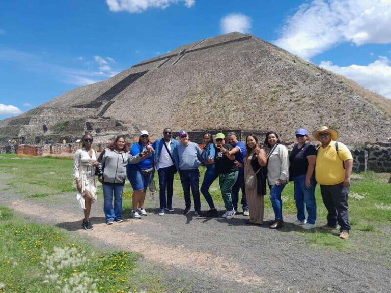 Teotihuacan & Basilica of Guadalupe: Private Tour with Lunch - Exploring the Pyramids and the Site