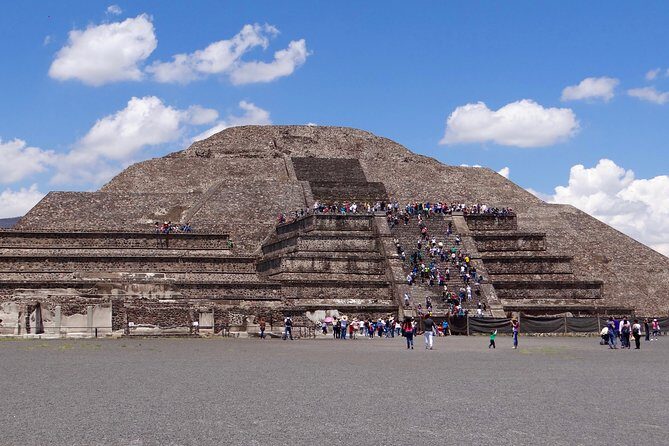 Teotihuacan pyramids from San Miguel de Allende - The Price and Its Value