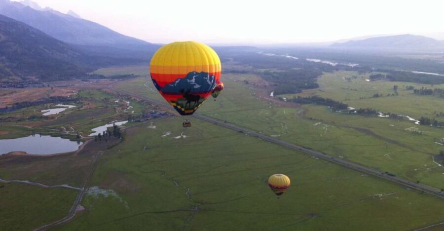 Teton Village: Grand Tetons Sunrise Hot Air Balloon Tour - Practical Tips for Your Flight