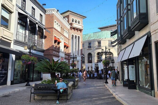 The History and Architecture of Beverly Hills - How Does It Compare to Other LA Tours?