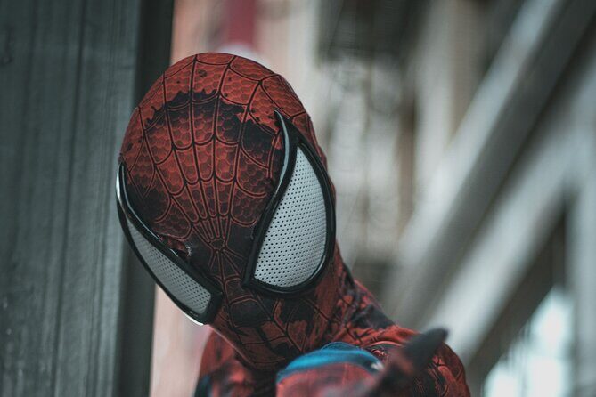 The Superhero Walking Tour of New York - The Experience’s Pros and Cons