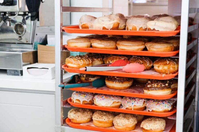 Toronto: Guided Donut Walking Tour with Tastings and Coffee - The Itinerary: A Closer Look at the Stops