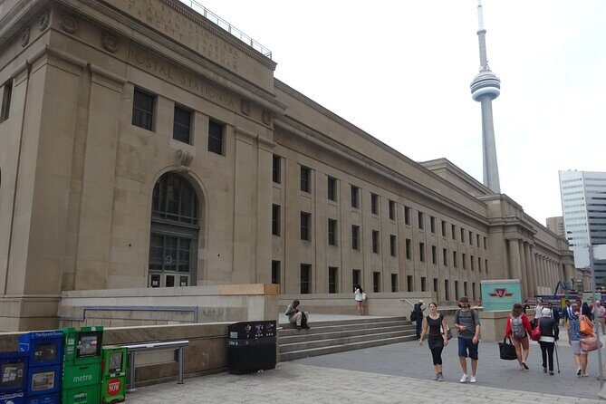 Toronto Self-Guided walking tour and scavenger hunt - What Are the Main Highlights?