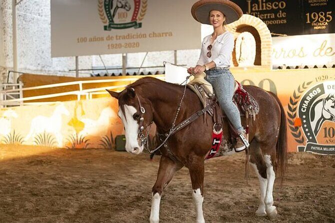 Tour between Charros, Mariachi and Tlaquepaque - The Value of the Tour