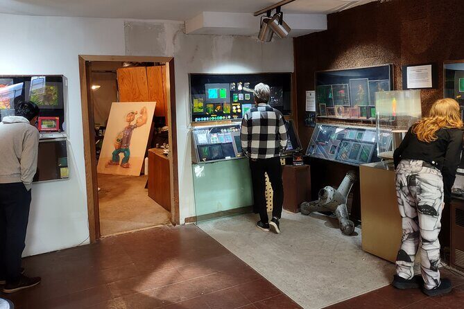 Tour of Dr. Laser's Holographic Studios and Laser Lab - Analyzing the Cost and Overall Value